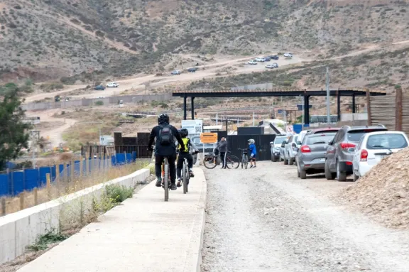 Ciclistas y deportistas cuestionan restricciones de acceso al Cerro Grande