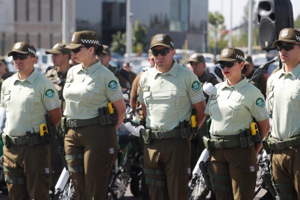 Los detalles del nuevo bono que recibirá Carabineros en 2025 y los compromisos del Gobierno para avanzar en proyectos clave