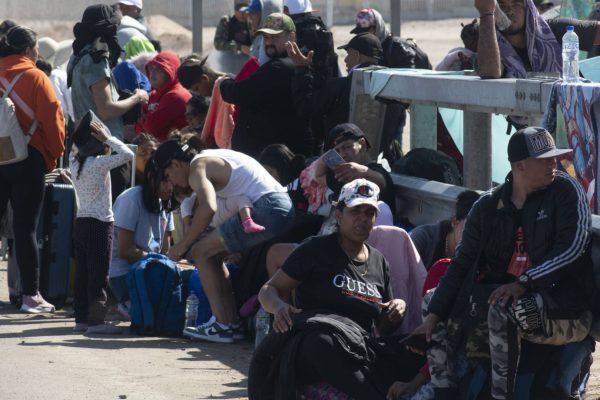 Encuesta Cadem: 89% de los encuestados apoya la detención de inmigrantes sin RUT o papeles al día