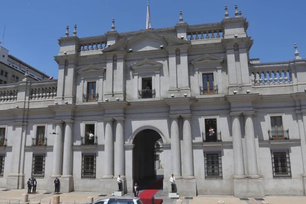 "Tu desprecio me estresa": qué dicen los mensajes del acosador de La Moneda a sus tres víctimas