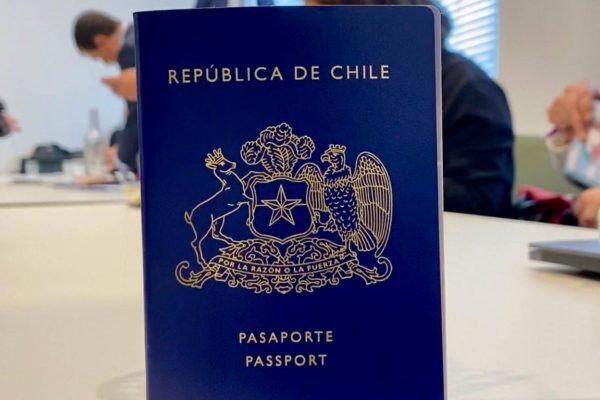 Qué recomendó la Embajada de Estados Unidos por el problema para acceder a la visa Waiver con el nuevo pasaporte chileno