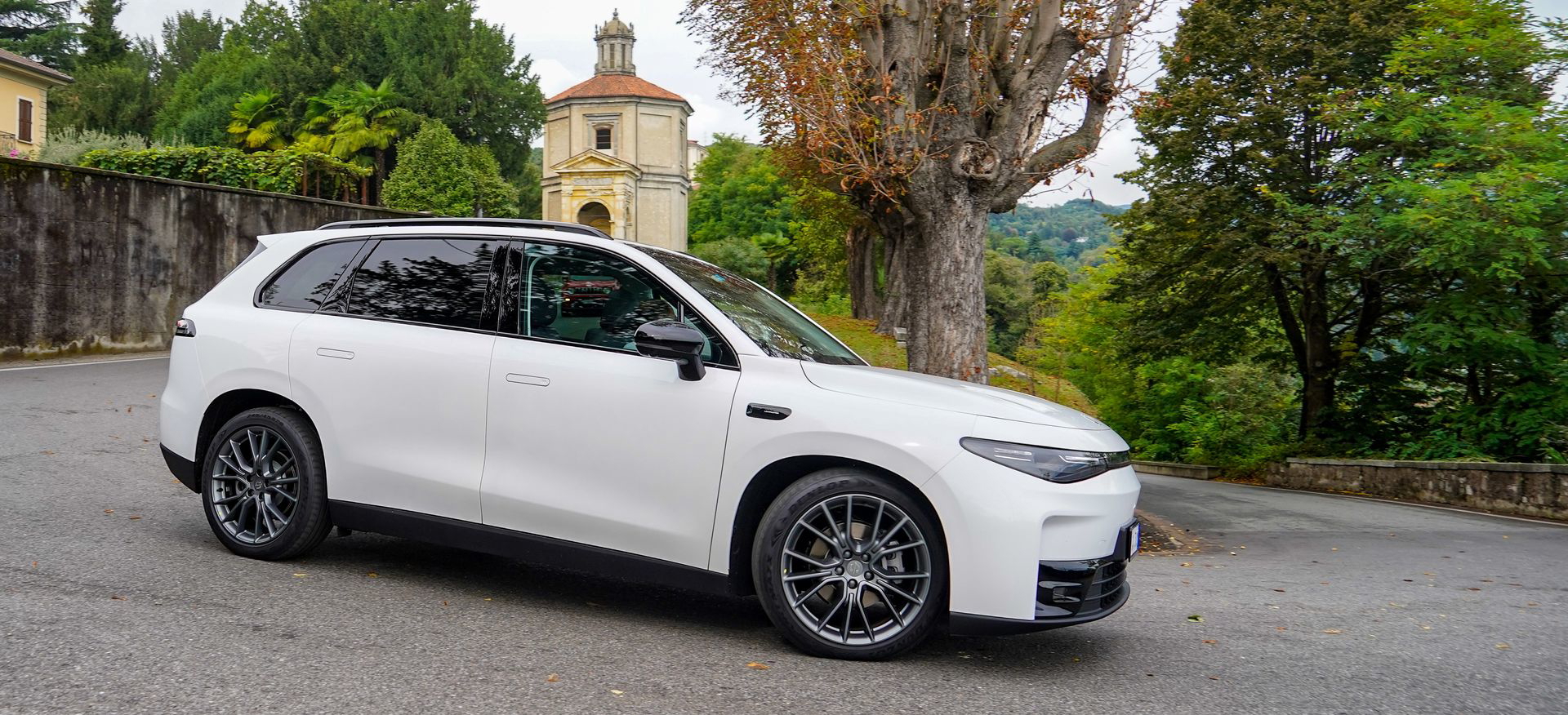 Recorre 145 km sin gastar una gota de gasolina, y con 1.000 km de autonomía, es el SUV que reventará el mercado enchufable