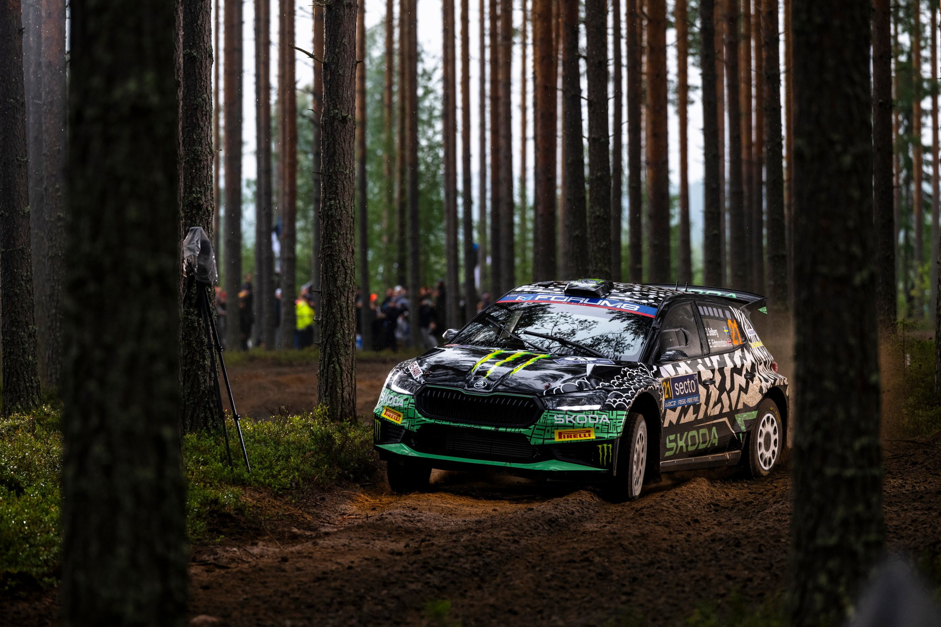 Oliver Solberg ata su futuro a Toyota con vistas a regresar a un Rally1 en 2026