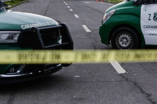 En qué condición permanecen los delicuentes baleados por carabineros en una encerrona frustrada en Recoleta