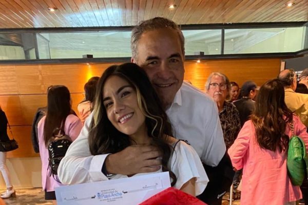 Tras estar una semana incomunicada: encontraron a la hija del senador Fidel Espinoza en el Valle de Cochamó