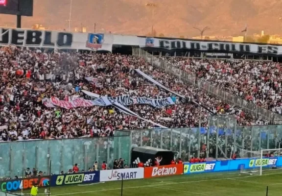 ‘Si no estamos, la cancelamos’: Hinchas de Colo Colo rechazan Supercopa en La Serena con polémico lienzo