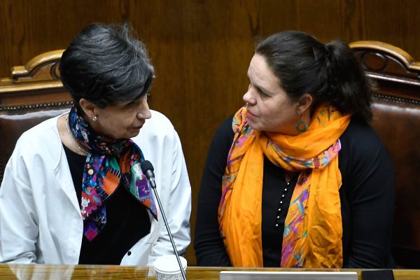 Senadora Allende y Maya Fernández declararán como imputadas por fallida venta de casa de Guardia Vieja