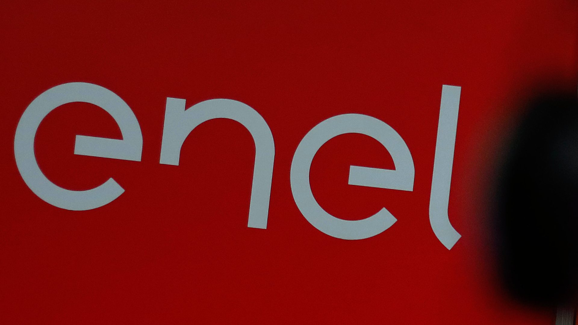 ENEL responde a histórica multa por cortes de luz en agosto