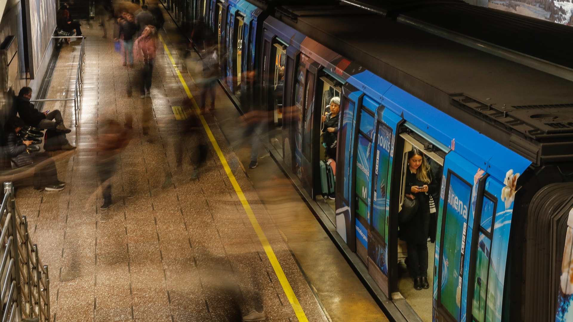 Qué se sabe sobre el estado del adolescente baleado tras asalto al interior de estación Barrancas del Metro de Santiago