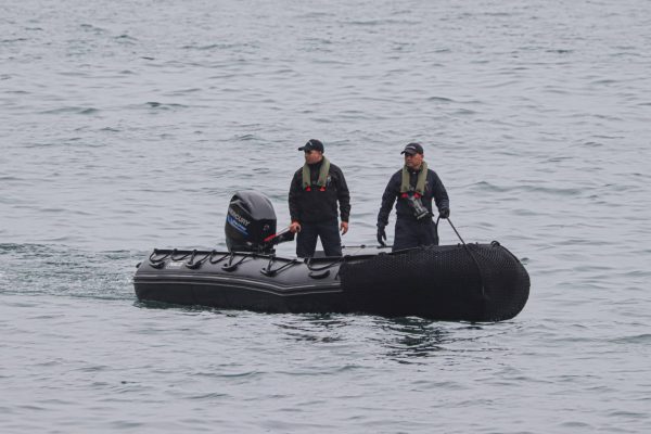 Reanudaron búsqueda de los tres desaparecidos tras naufragio que dejó cuatro muertos en San Juan de la Costa