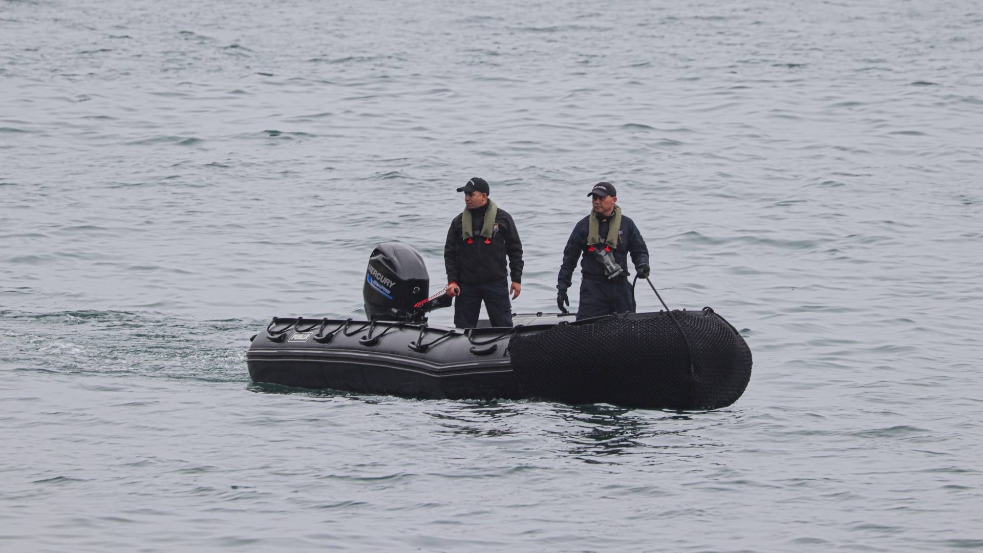 Reanudaron búsqueda de los tres desaparecidos tras naufragio que dejó cuatro muertos en San Juan de la Costa