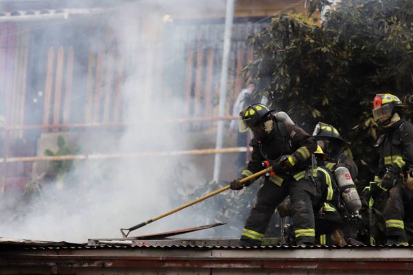 Buscan establecer el origen del incendio en que murió una niña de cuatro años en Melipilla