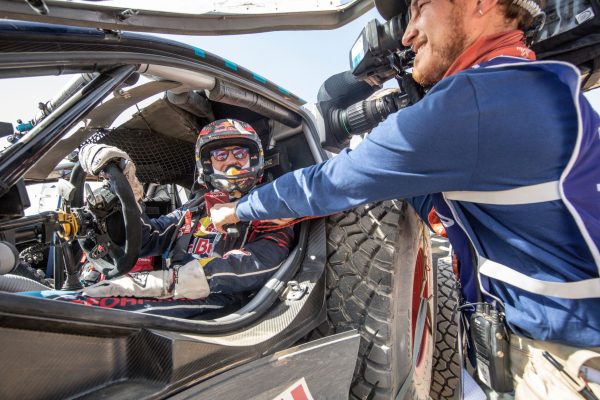 Carlos Sainz promete volver el año que viene: "Hasta 2026, Dakar”