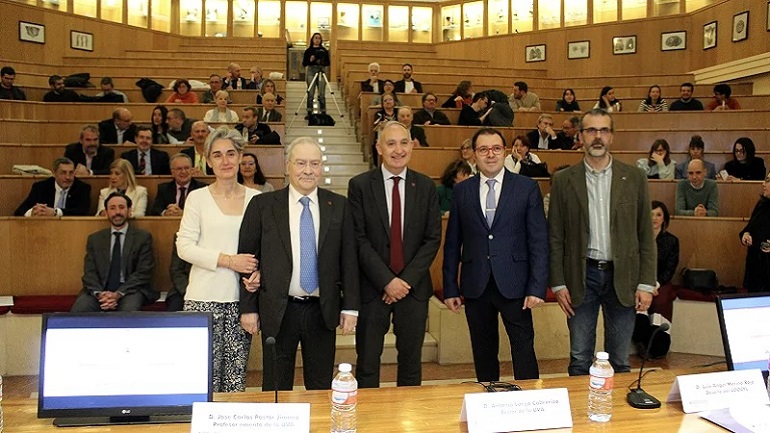 El COOCYL comunica su profundo pesar por la pérdida del profesor José Carlos Pastor, “un referente de la oftalmología, un amigo de los ópticos-optometristas y una buena persona”