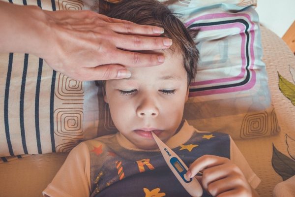 Ocho consejos para manejar la fiebre de un niño