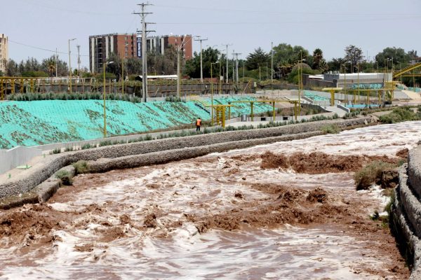 Cuál es el sector de Calama que Senapred ordenó evacuar por desborde del Río Loa