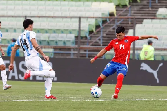 Chile cayó ante Argentina en Hexagonal final del Sudamericano Sub 20