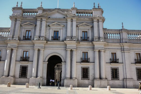 La hipótesis que se maneja en caso de carabinero que murió en La Moneda