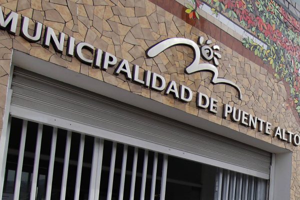 los antecedentes que pesan sobre la ex jefa de Finanzas de Deportes de Puente Alto