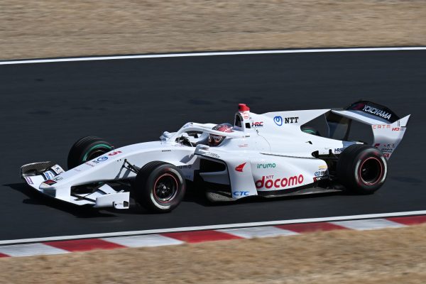 La nieve acorta la pretemporada de la Super Fórmula a un solo día y Tadasuke Makino al frente