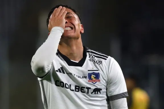 Nuevo revés en Colo Colo: Cristián Zavala se lesiona y se pierde el debut ante Limache