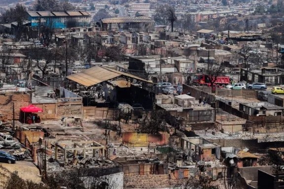 Contraloría halla desvíos millonarios de fondos tras megaincendio 2024 en Valparaíso