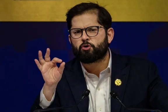 Boric critica a Undurraga por el Pase Cultural: 'Eliminarlo dañará a miles'