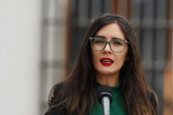 Vallejo defiende a Boric ante Kast: 'Las fronteras estaban descontroladas'