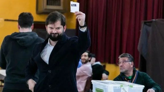 Boric llama a la unidad tras su último voto como Presidente: "Chile es uno solo"