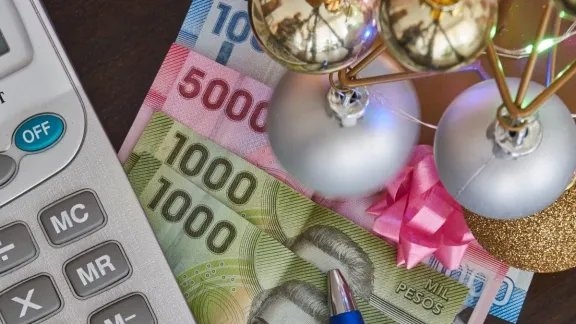 Aguinaldo de Navidad 2025: quiénes lo reciben, montos y fechas de pago confirmadas