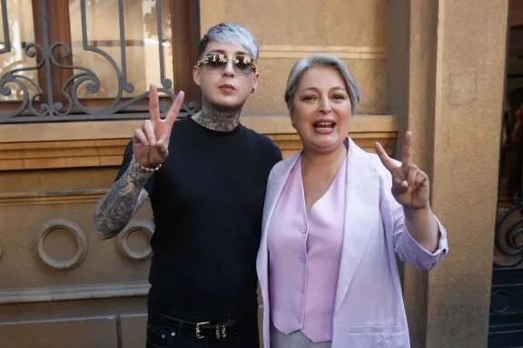 Jeannette Jara remueve a Balbi El Chamako de su comando tras conocerse causa vigente por violencia intrafamiliar