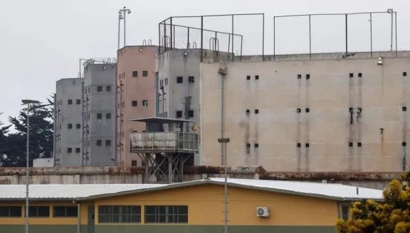 Tres reos de alta peligrosidad se fugan desde la Cárcel de Valparaíso y activan operativo nacional de búsqueda