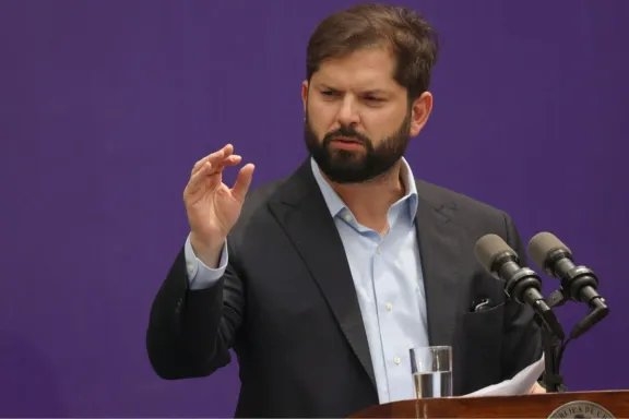Boric critica ausentismo parlamentario y exige más compromiso: “Sería mejor que trabajaran para las familias”