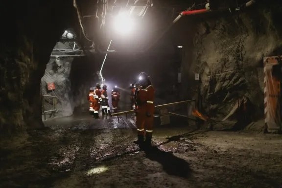 Confirman hallazgo de segundo trabajador fallecido en Mina El Teniente: continúa intensa búsqueda de los otros mineros atrapados