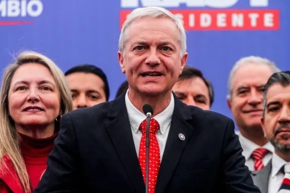 “No se hace cargo de su fracasado Gobierno”: Kast arremete contra Boric por polémica de los “parásitos del Estado”