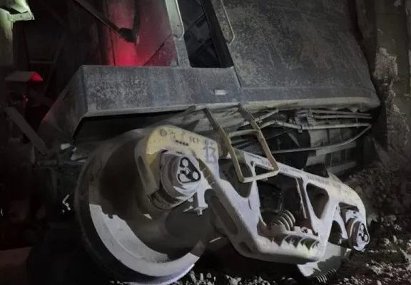 Vuelco Total: Familiares de mineros desaparecidos en El Teniente aseguran que emergencia se debió a una explosión