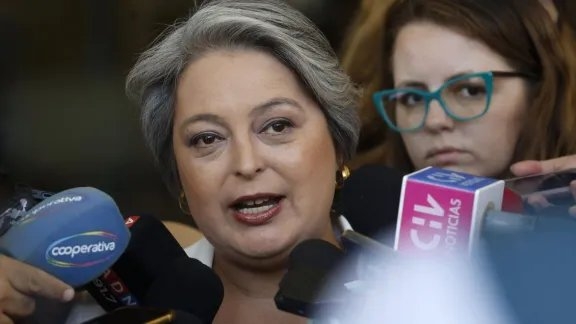 Jeannette Jara emplaza a Kast por red de bots y lo acusa de “cobarde”: "Me debe una explicación"