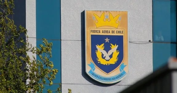 FACh confirma intento de traslado de droga por parte de cinco funcionarios en vuelo institucional desde Iquique