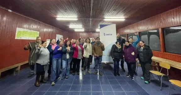 Vecinos de Aguas Buenas inauguran mejoras eléctricas en su sede con Conecta Tu Sede