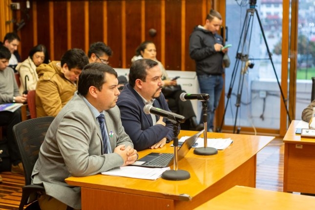 Puerto Montt formaliza beca Hijo de Pescador y planea extender el apoyo en 2026
