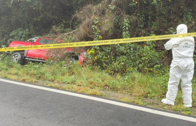 Maullín: motociclista fallece tras colisión con camioneta; conductor se dio a la fuga