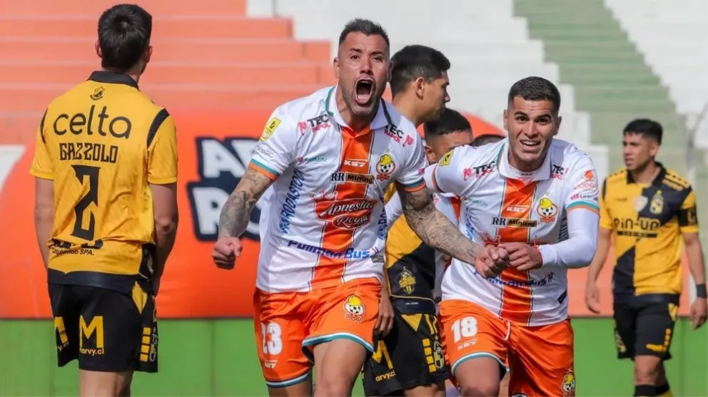 Cobresal supera a Coquimbo Unido y toma distancia del descenso