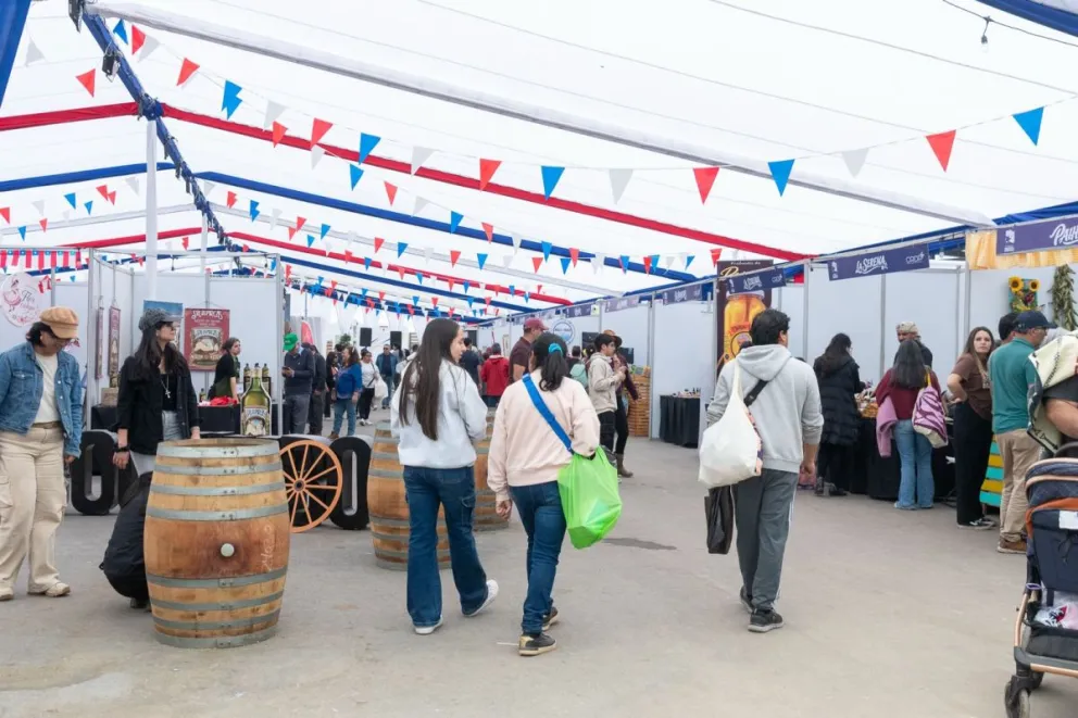 Feriado breve y secuelas del temporal enfrían el turismo y las ventas en Coquimbo