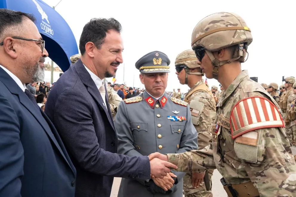 Tradición y comunidad se reúnen en La Pampilla para el desfile cívico-militar