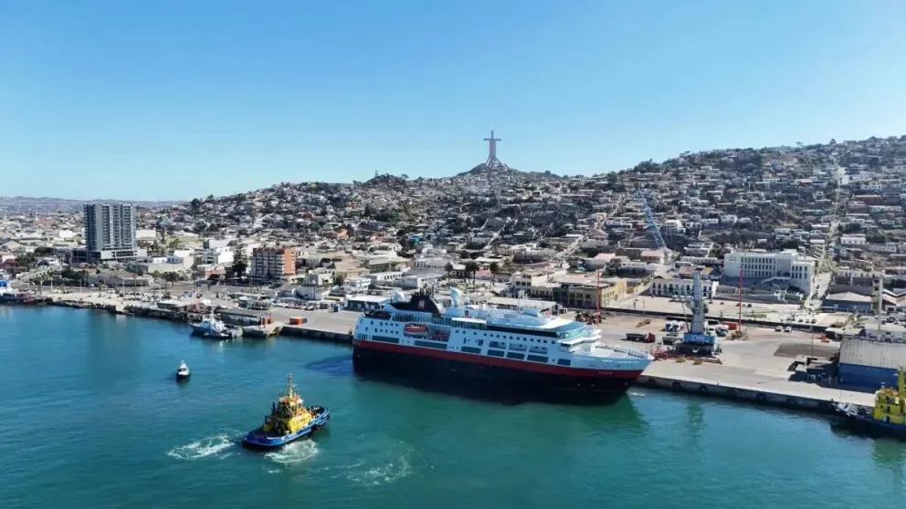 Alcaldes de ciudades puerto plantean al Gobierno un royalty permanente y una Subsecretaría de Puertos