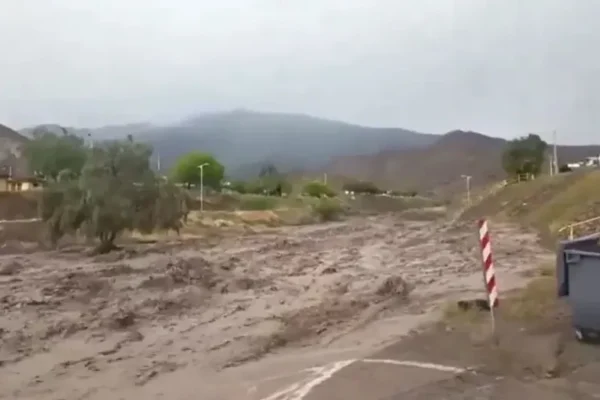 Aumento del caudal del río Hurtado activa mensajería SAE en Río Hurtado