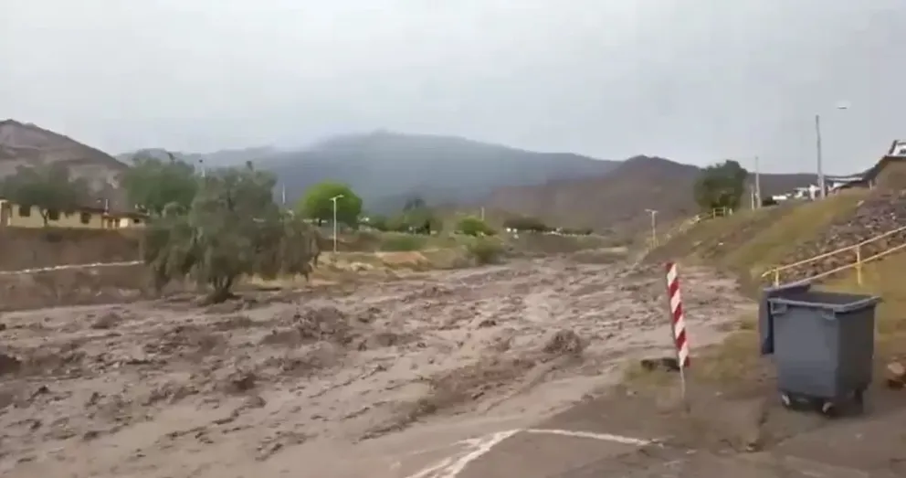 Aumento del caudal del río Hurtado activa mensajería SAE en Río Hurtado