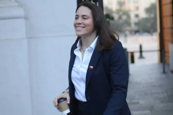 Exministra Natalia Duco vuelve a La Moneda con asesoría deportiva de $17,1 millones