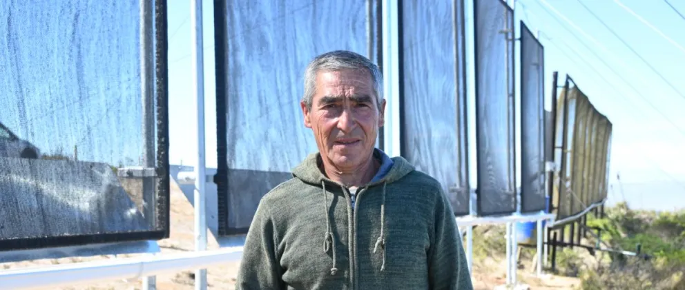Guido Rojas recibe reconocimiento de la FAO por su trabajo con atrapanieblas