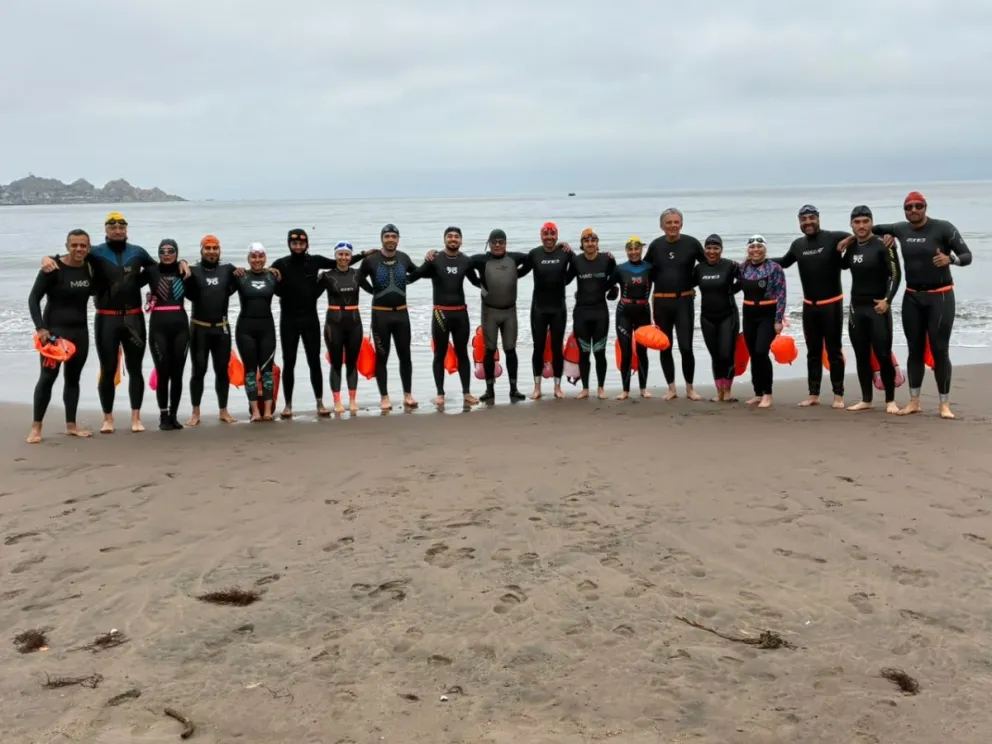 Tres clubes regionales reúnen a 77 triatletas y consiguen podios en Coquimbo